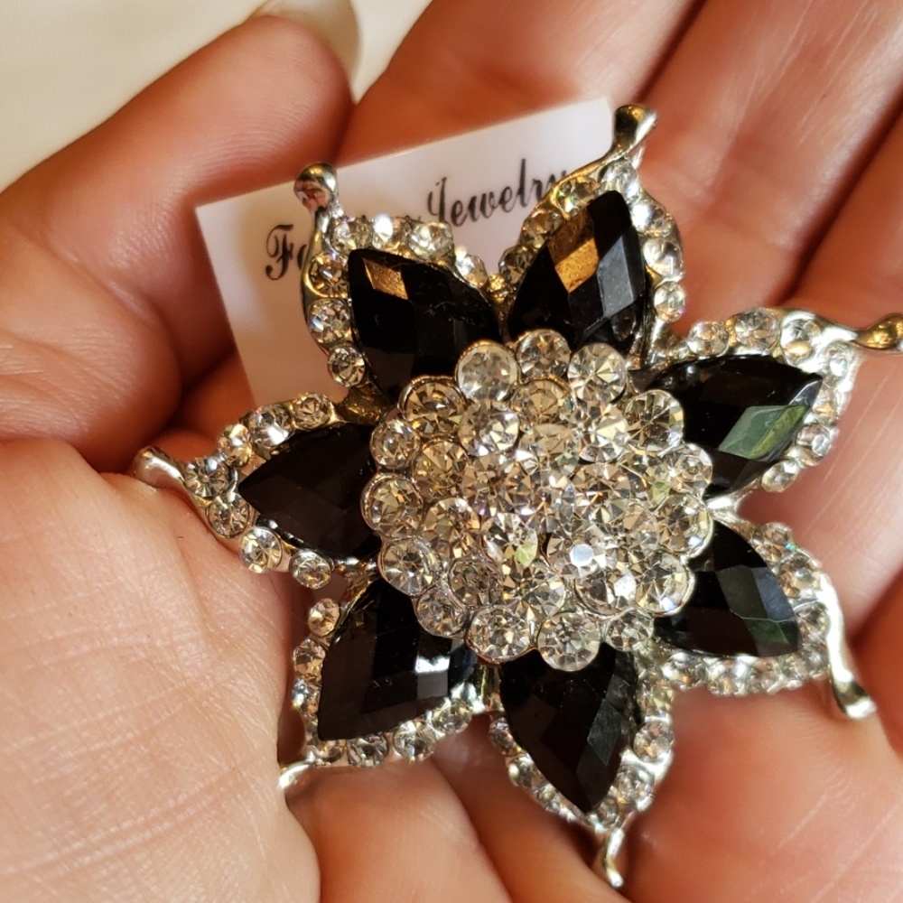 Black Rhinstone Brooch
